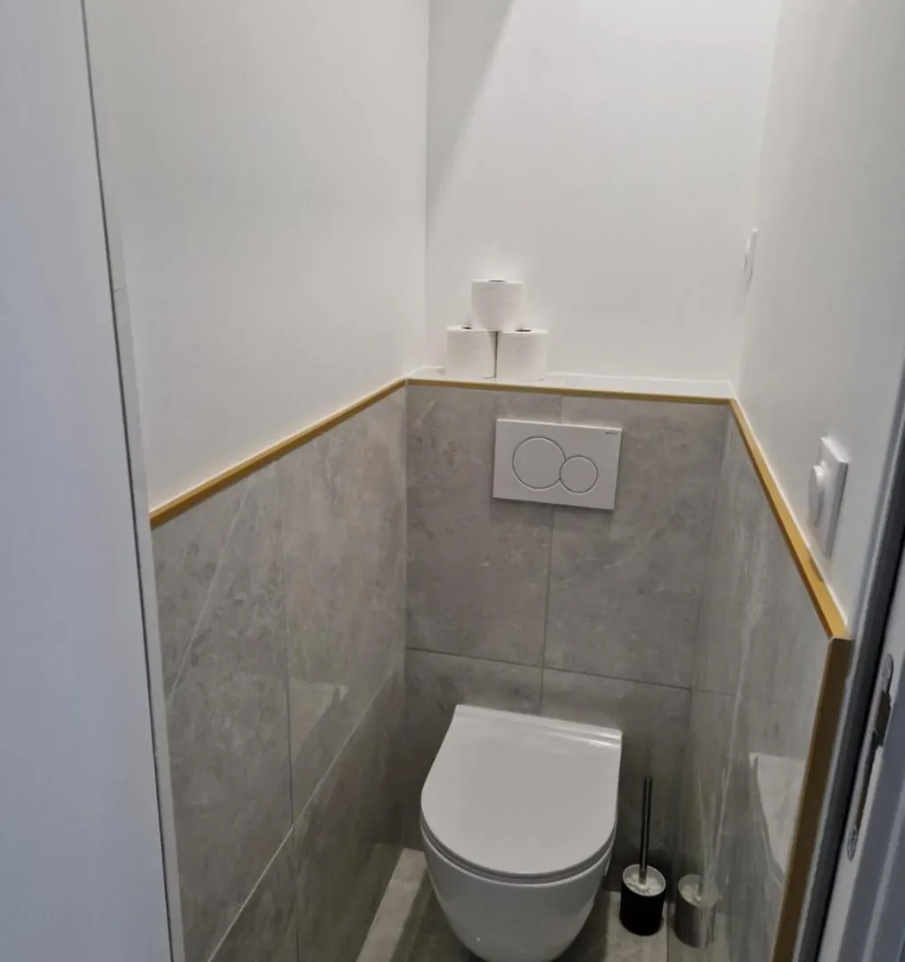 דירות Tiny House In פריז